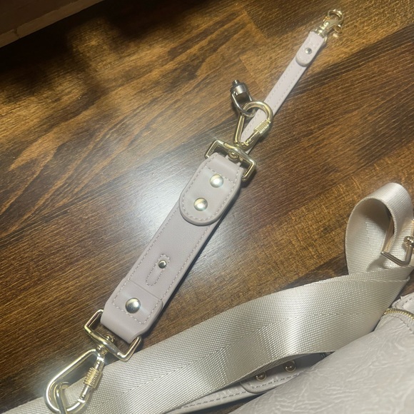 Ruby & Rae Stylish Photographer Bag - Picture 5 of 5